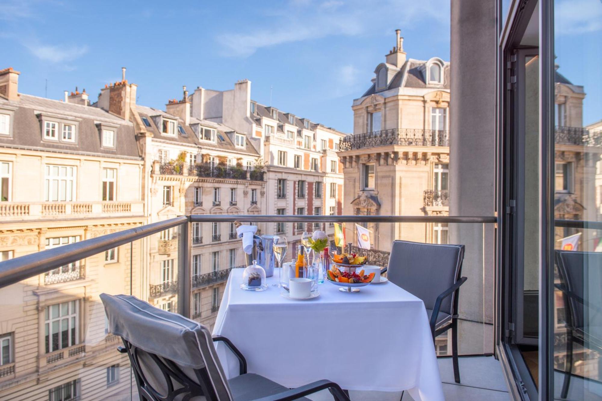 Du Collectionneur Hotel