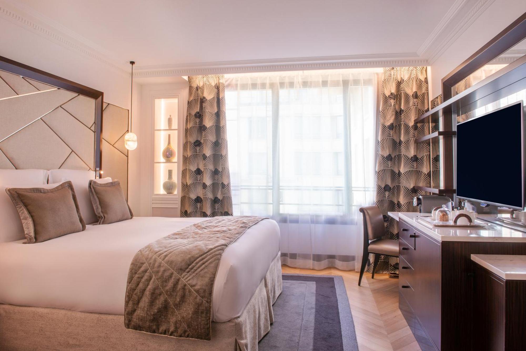Du Collectionneur Hotel 5*